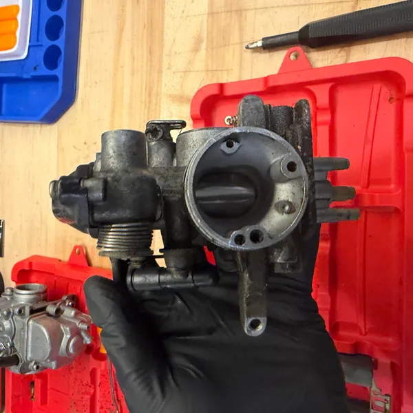 Primary from the airbox side with the linkage removed.